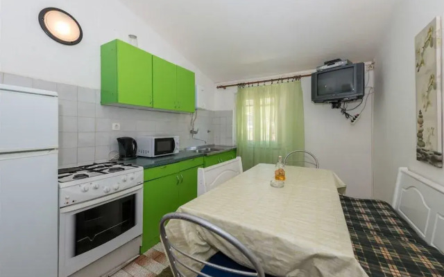 Apartments and Rooms Dragica