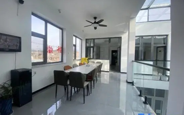 Yuanlai Xiaoyuan Homestay