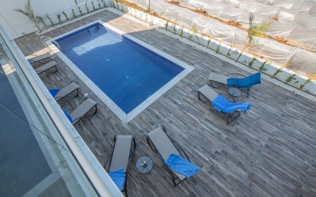 "villa Prol17, Exquisite 5bdr Villa With Pool, Close to Fig Tree Bay Beach"