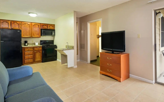 Hawthorn Suites by Wyndham San Antonio NE