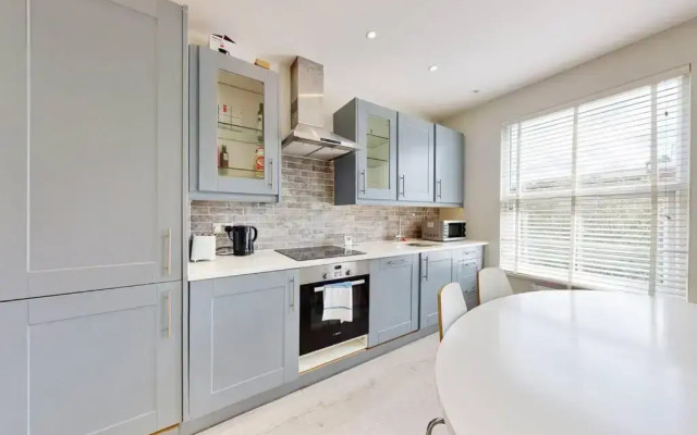 Stylish 2bed2bath flat 4min from tube station