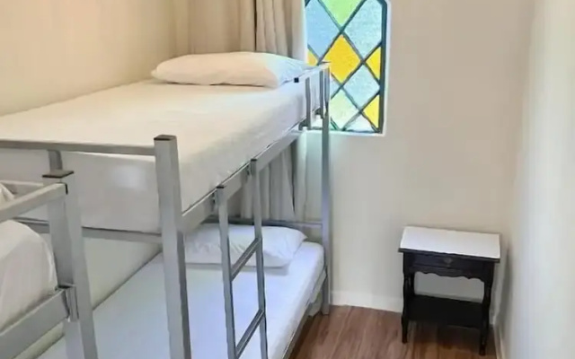Hostel Castell di Madre