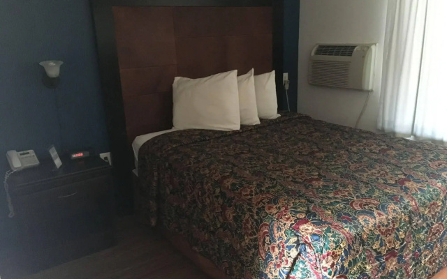 Tarragon Motel