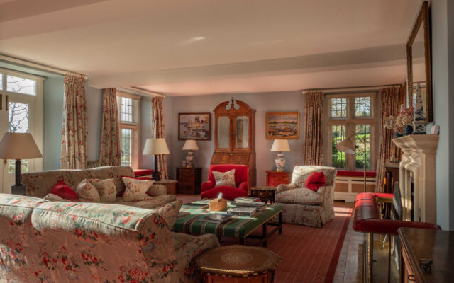 Coombe End Manor