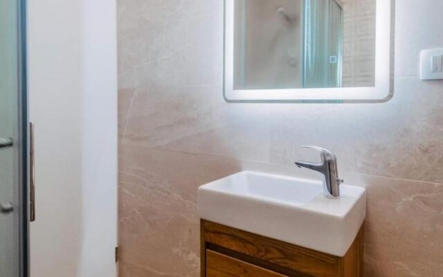 Sandra - quiet & close to the beach - SA1(2)