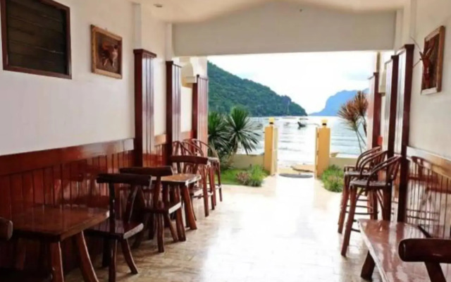 El Nido Beach Hotel
