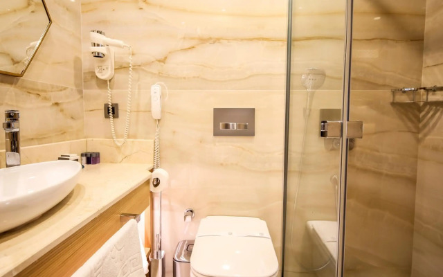 Lale Hotel
