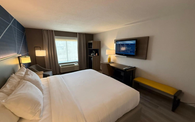 Best Western Greentree Inn & Suites