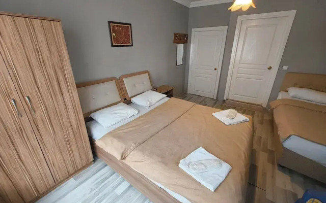 Taç Home