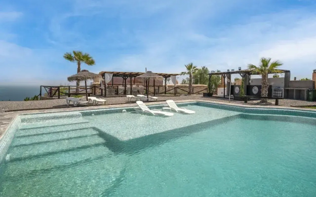 Two Houses With Shared Pool Chillout and see Views