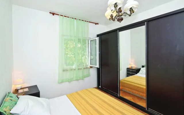 Beautiful Apartment in Mastrinka With Wifi and 2 Bedrooms