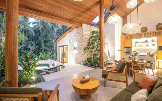Exquisite 2BR Villa Jungle View, 8 Mins to Ubud