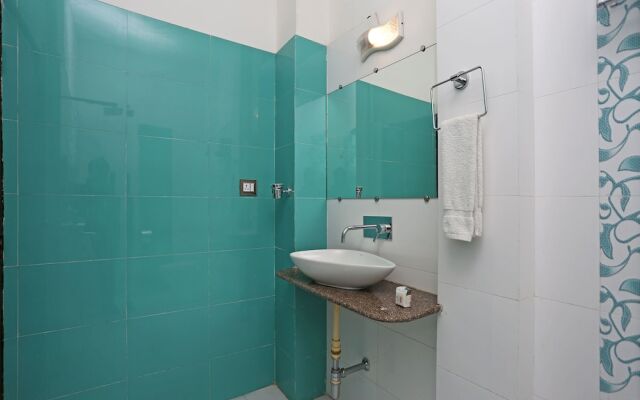 OYO Flagship 120 Gupta Inn Cantonment