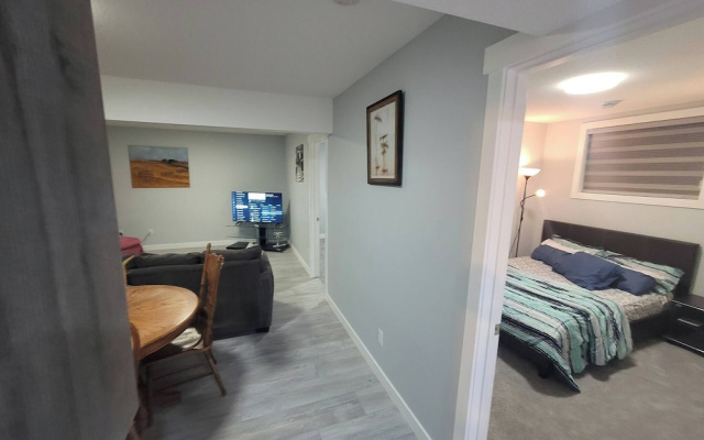 Luxurious Home Away From Home With AC