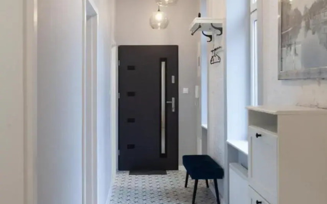 Victoria Apartment