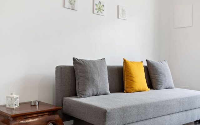 Elegant Apartment in Avola near Sea Beach