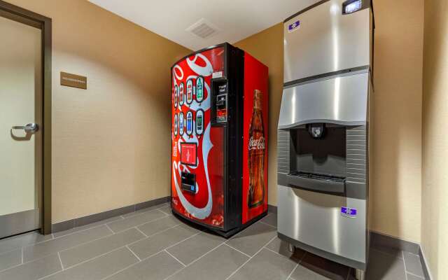 Comfort Suites Grand Island South