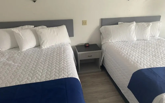 Thunderbird Motel