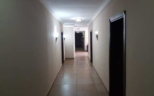 Emzrel Hotel & Suites