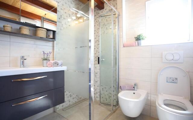Apartments Larus, 4 stars, jacuzzi, 100 m2