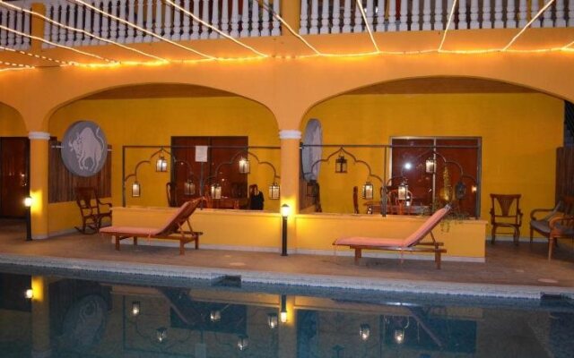 Toro Blanco Resort