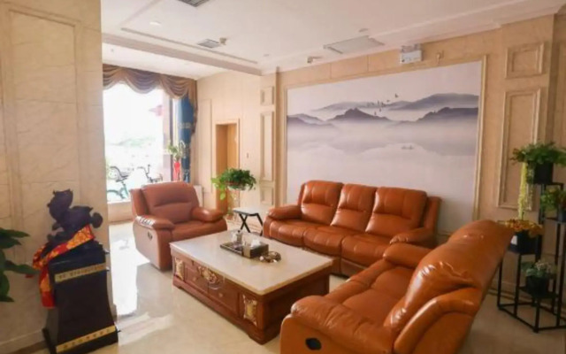 Hanlan Hotel