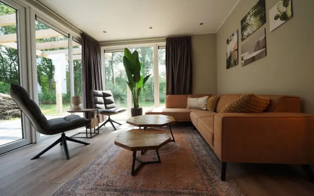 Modern Chalet Near Three National Parks
