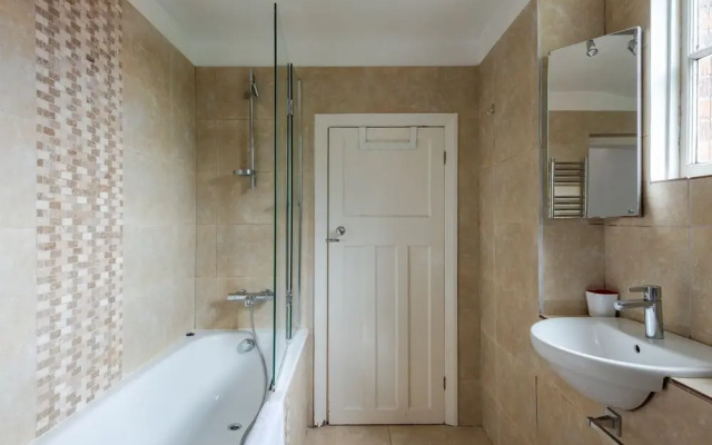 Bright 2Br Home In Wimbledon 4 Guests