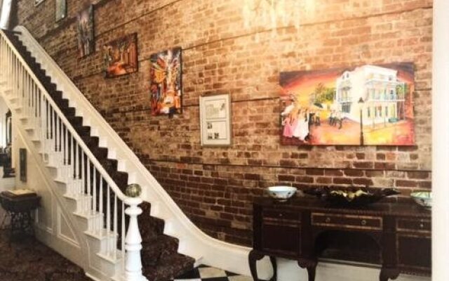 Lafitte Hotel & Bar