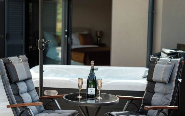 Olive Garden Paradise with Swimming pool