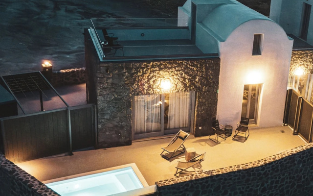 Uranides Luxury Suites