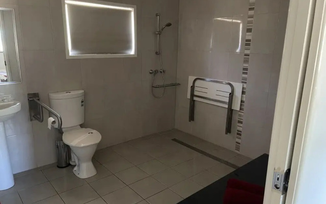 Landsborough Lodge Motel