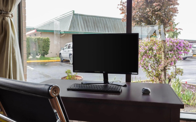 Days Inn by Wyndham Auburn