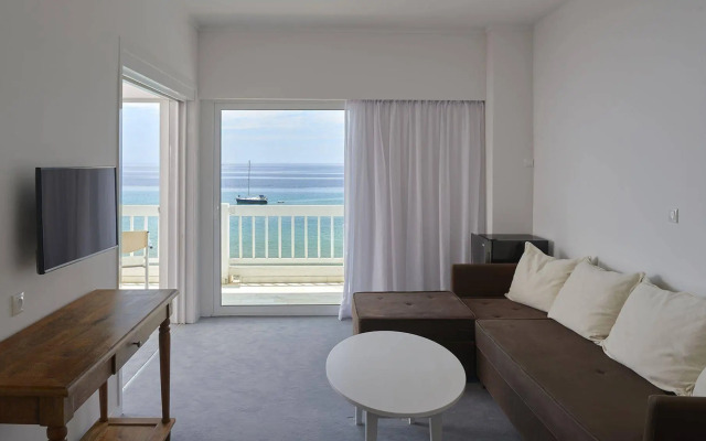 Tinos Beach Hotel