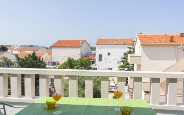 Apartments and Room Central Position