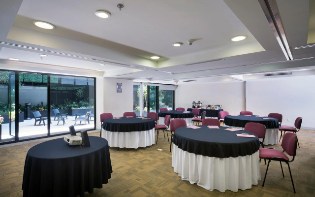 Las Suites Campos Eliseos