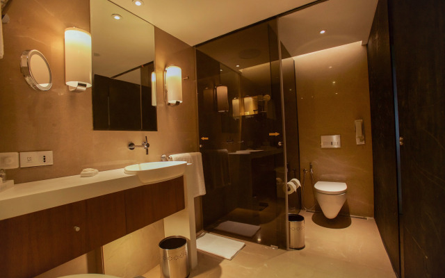 Crowne Plaza Chennai Adyar Park