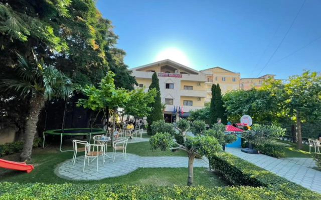 Hotel Ambasador
