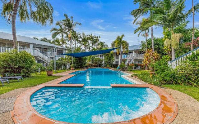 Tropical Mango WiFi Pool