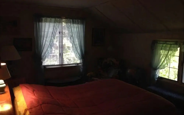 Shangri-La - Four Bedroom Home