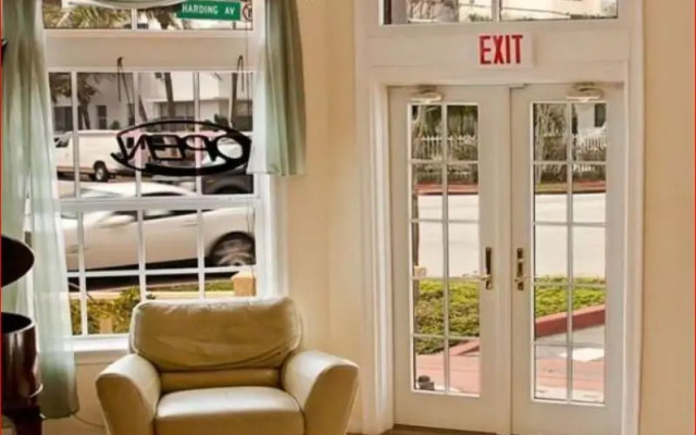 Baltic Hotel Miami Beach