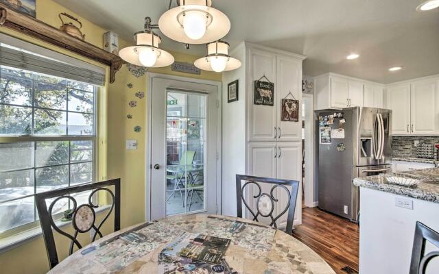 Welcoming Tehachapi Home w/ Deck & Grill!