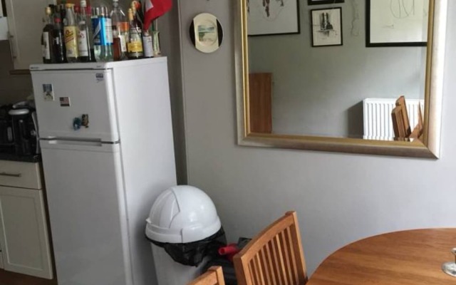 1 Bedroom Apartment Next To The Meadows