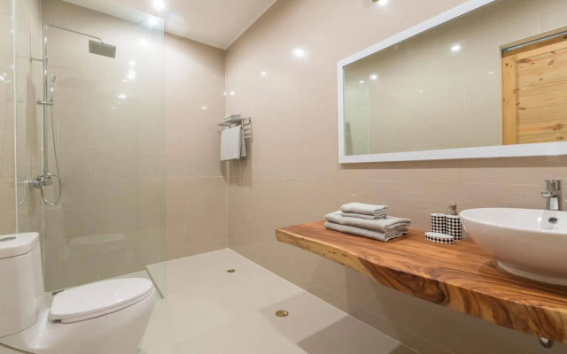 Beachside Villa Pina Colada with beachclub