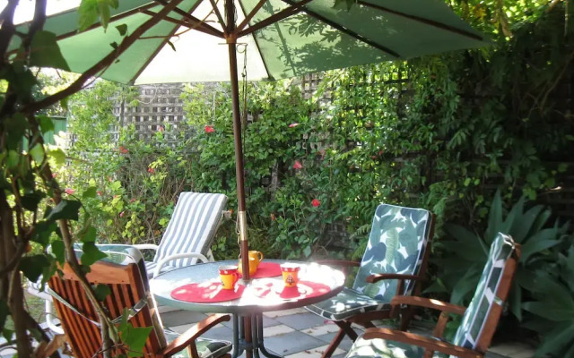 Aimeo Cottage
