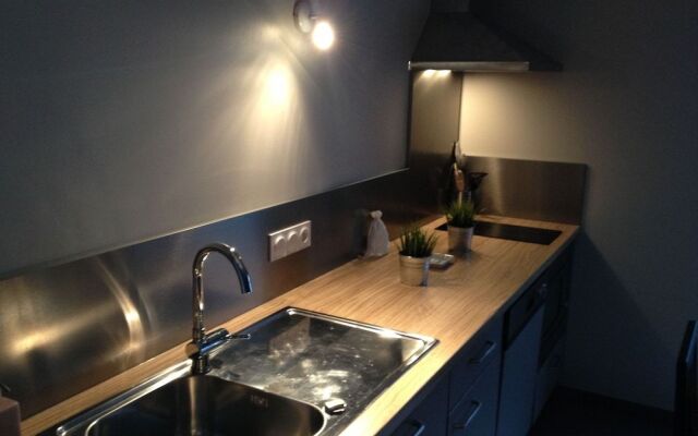 Demeure et Dependance