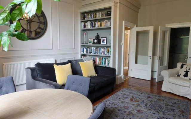 Renovated 1 Bedroom Apartment