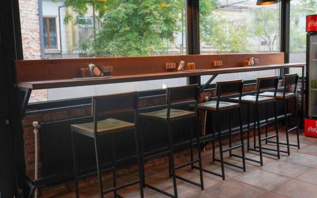 Hotel and Hostel Ticiani 15