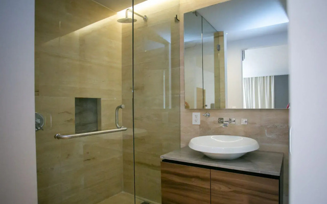 Kaab by the Beach. Condo with roofpool