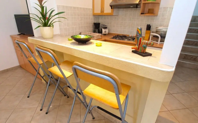 Apartment 440